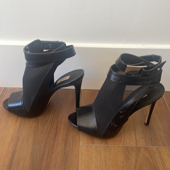 Guess high heels - Picture 3 of 7